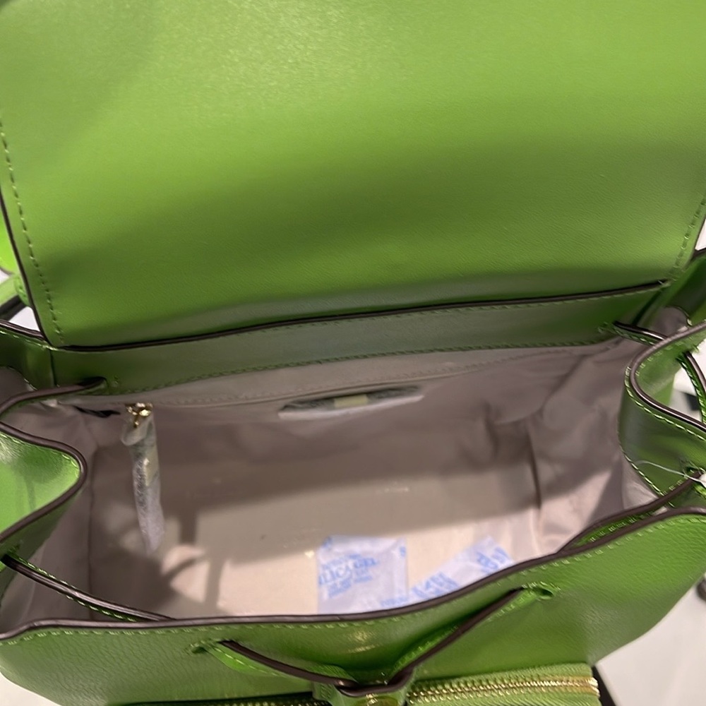 Kate Spade Kristi Medium Flap Backpack
Turtle Green
NWT - Picture 12 of 16